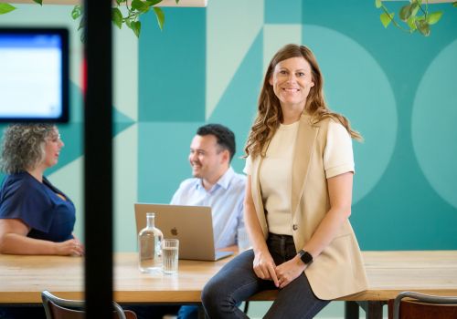 Wellnessprogramma opzetten voor werkgeluk en productiviteit in de werkomgeving.