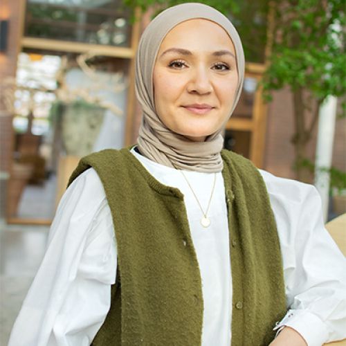 Arezou Amir